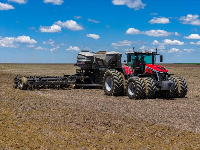 Série MF 6700 R Dyna-4
